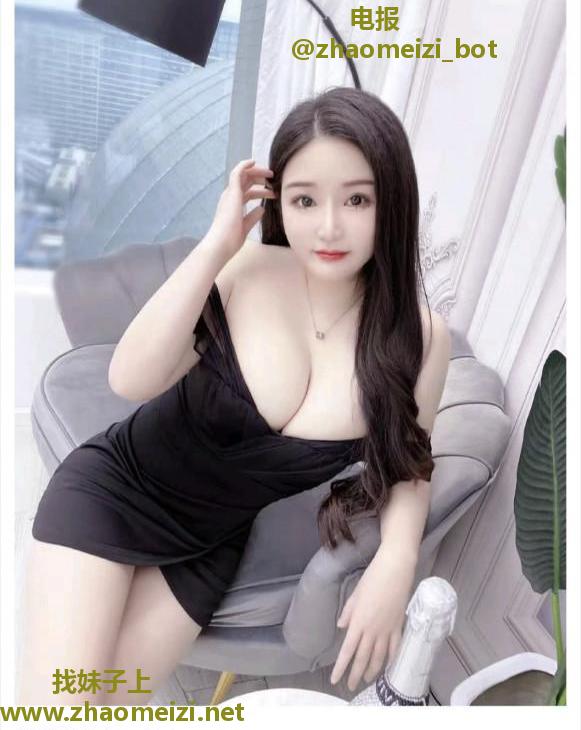 白嫩大奶少妇