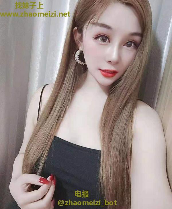济宁万佳北门的22岁本地少女