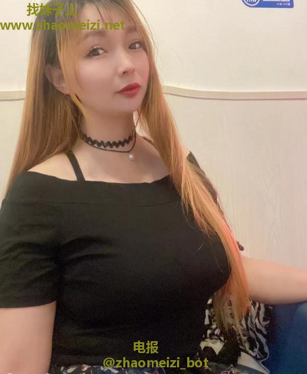 大胸少妇糖糖